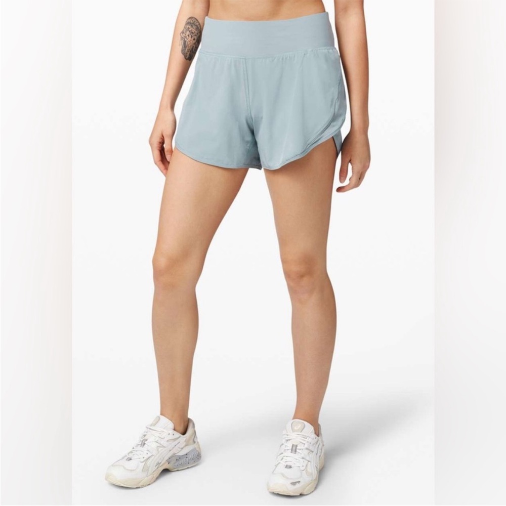 Lululemon Run Off Route Short
High Rise (4") Blue Cast Size 6